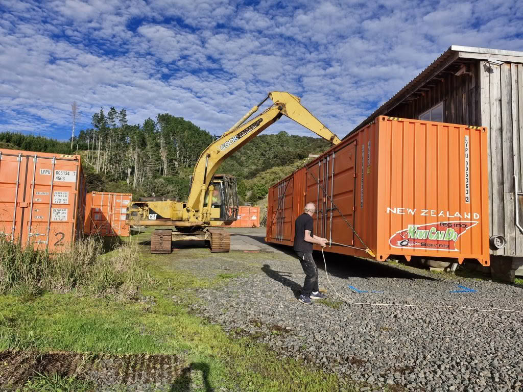 Bolivia Shifting Containers